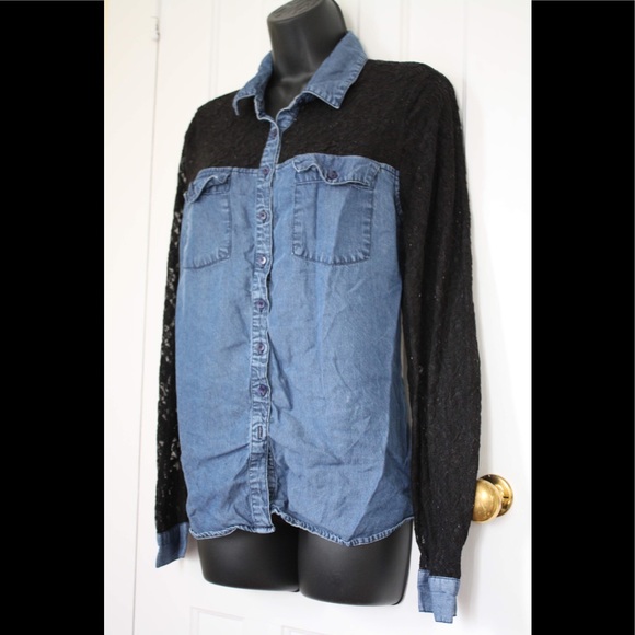 • Guess • Long Sleeve Denim & Lace Button Up - Picture 2 of 5